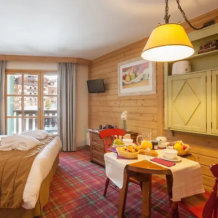 Pierre & Premium Arc 1950 Le Village 5*