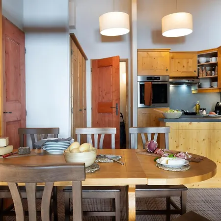 Pierre & Premium Arc 1950 Le Village 5*