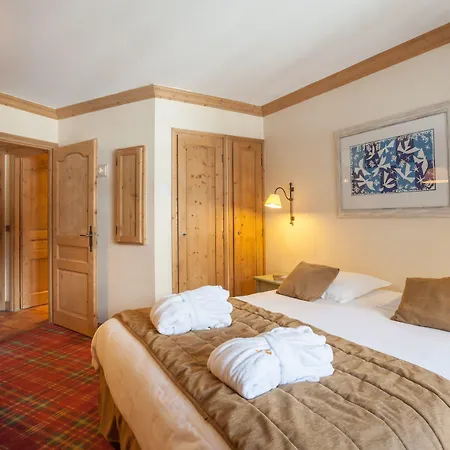 Pierre & Premium Arc 1950 Le Village 5*